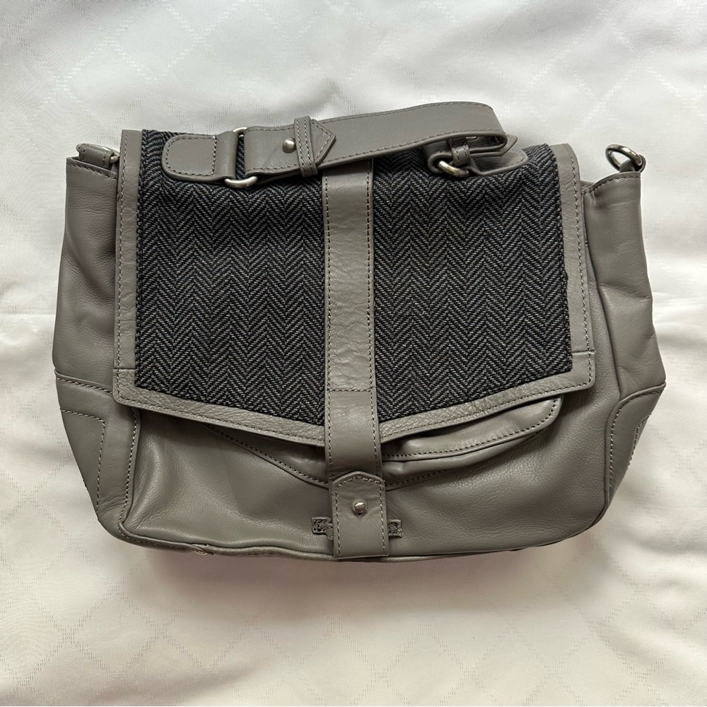 Walter by Walter Baker Messenger Satchel (NWOT)